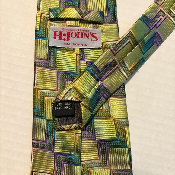 100% silk Stylish Green and Gold Men's Tie - Picture 5 of 6